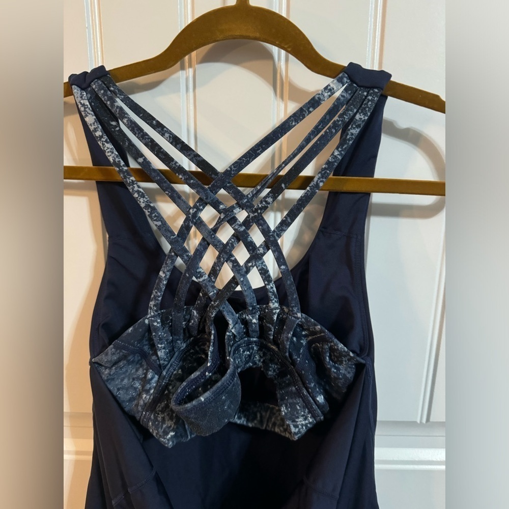 Queenie Ke Womens Sport 2 in 1 Tank Top CrissCross Straps Wild Tank Dark Navy - Picture 4 of 7